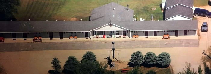 White Star Motel - From Web Listing (newer photo)